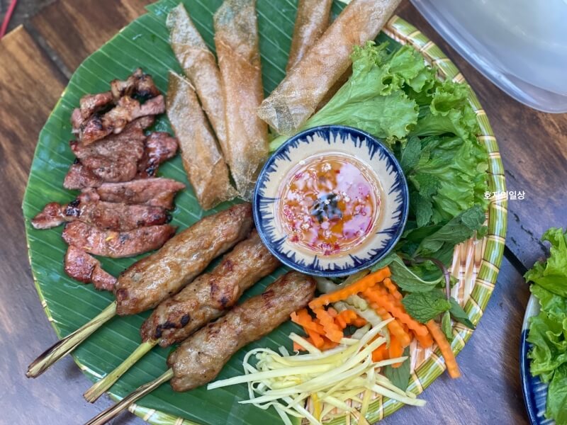 나트랑 맛집 라냐 LA NHA - 메뉴 고기 넴느엉