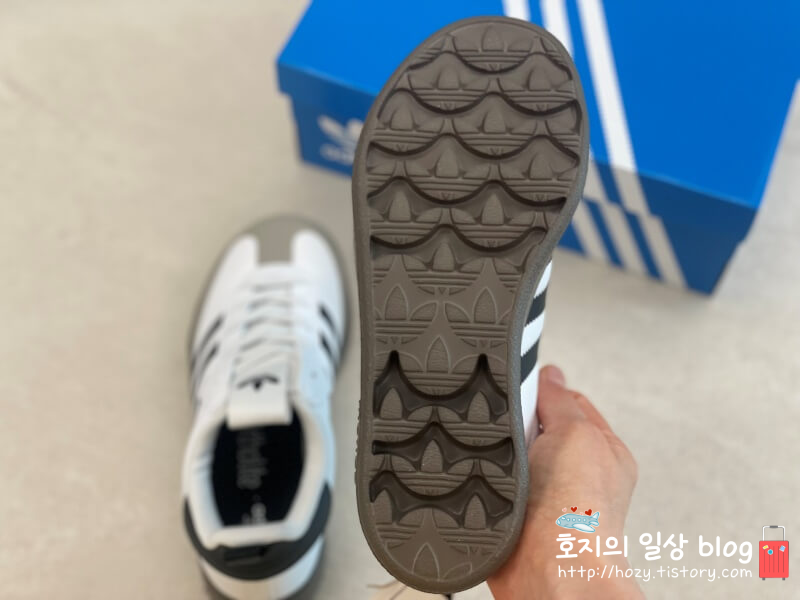 아디다스 아디폼 삼바360키즈 화이트 밑창