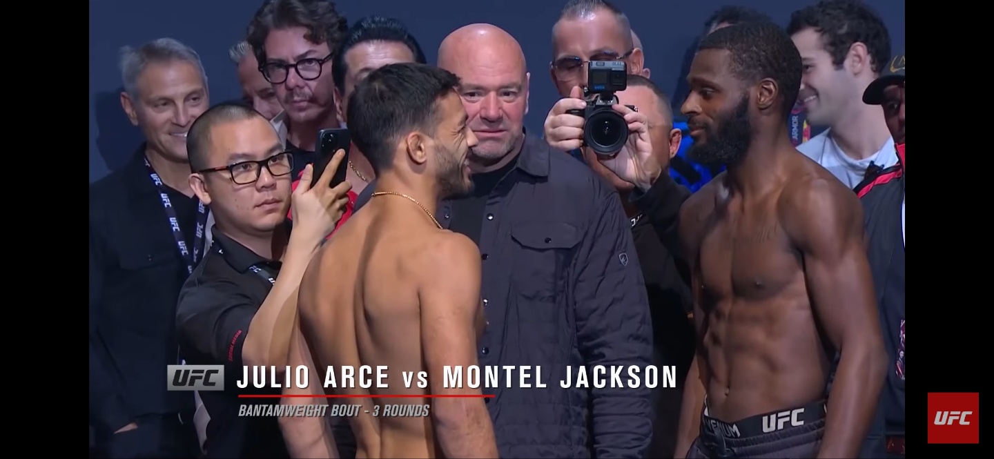 밴텀급 : 훌리오 아르세 vs 몬텔 잭슨