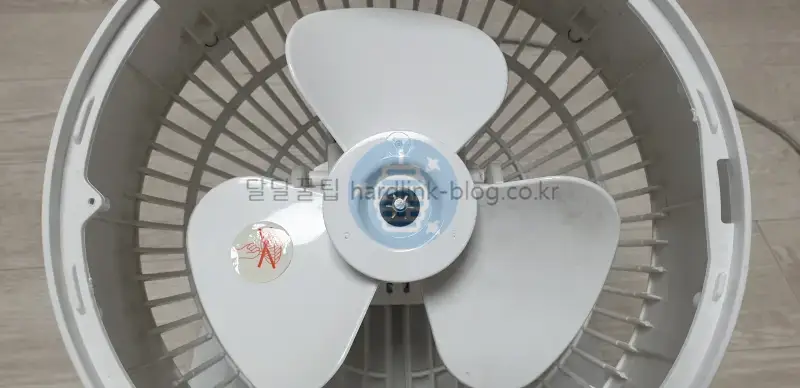 전면부 망 분해된 상태