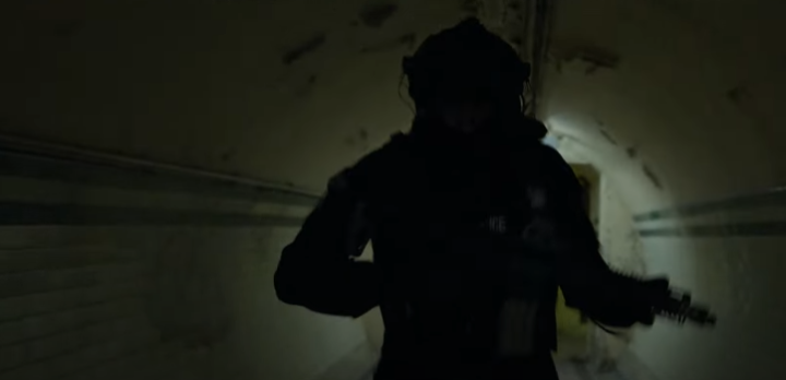 범인을찾으러가는경찰