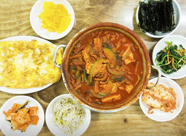 전현무계획2 광주 맛집 매운 돼지찌개 홍어 생고기 콩물 엄마네돼지찌개 해동수산 금동화로 원조두유