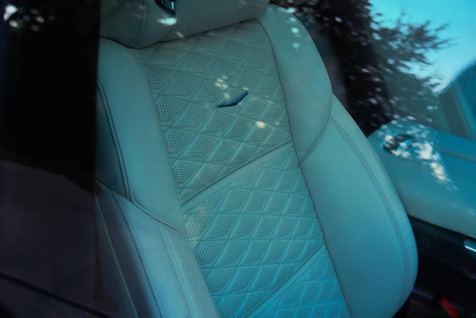 캐딜락 에스컬레이드 이미지