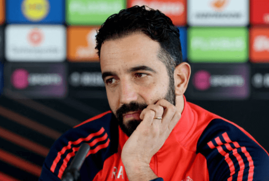 맨체스터 유나이티드 아모림 감독 경질 교체 위기