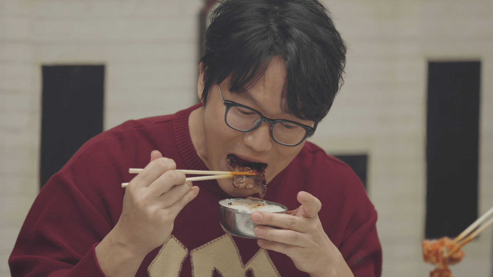 넷플릭스 예능 '미친맛집' 3화 - 갈비를 먹는 성시경