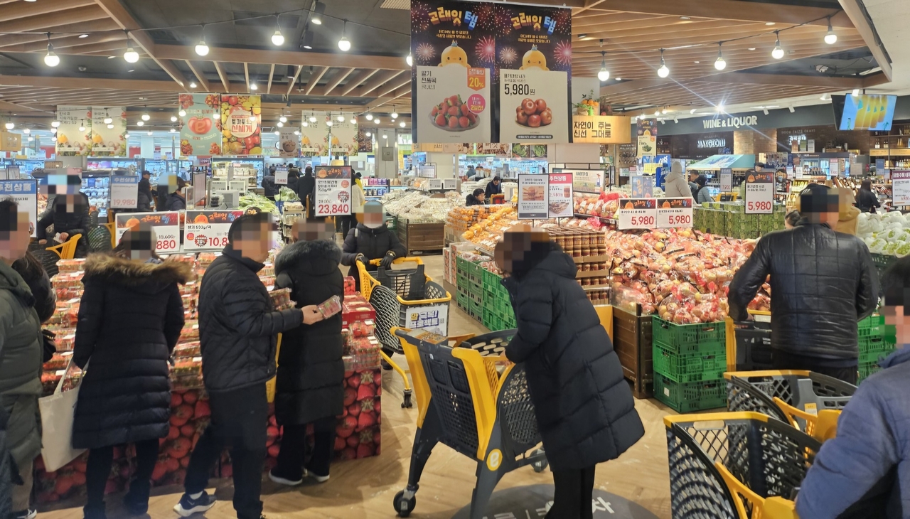 대형마트&middot;백화점에 무신사까지 &ldquo;탈팡 대작전&rdquo;