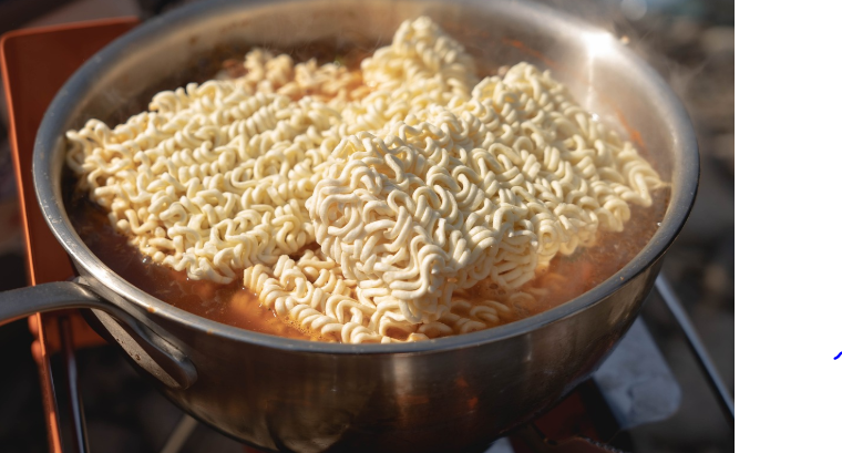 인스턴트 라면 사진