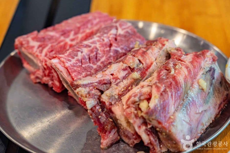 [서울 근교 여행]수원화성 카페·맛집 추천｜성곽길 산책 후 들르기 좋은 곳