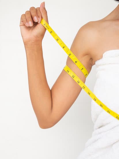 예쁜 팔라인 만들기: 탄력 있고 슬림한 팔을 위한 관리 방법