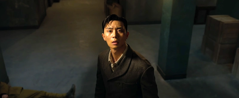 옹성병원에서 크리처를 보고 놀란 경성크리처의 박서준