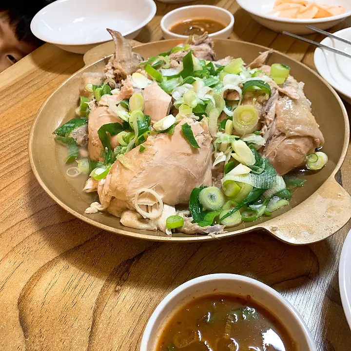 백반기행 178회 박해미 편 닭수육 온면 70년 전통 노포 닭고기 육수 밀면 달인 아산 맛집 소개