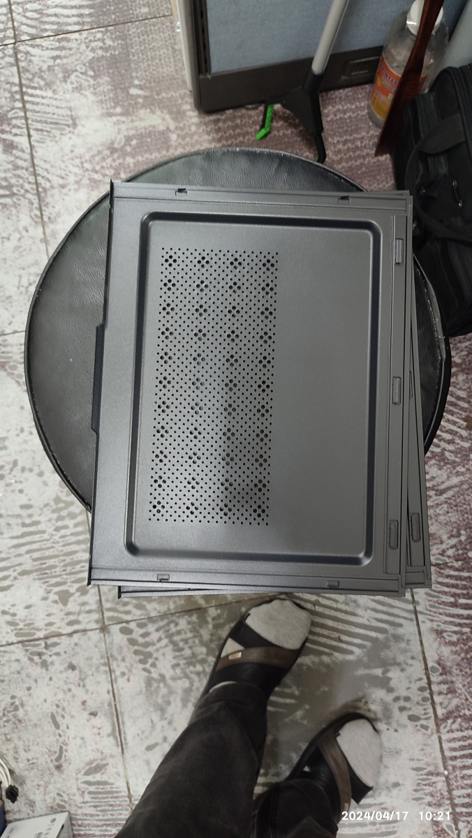 케이스 뚜껑입니다.