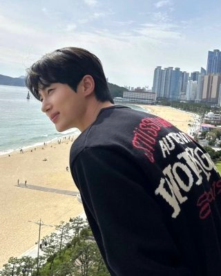 변우석 프로필 나이 키 군대 드라마 작품+변우석 배경화면