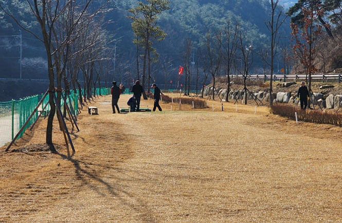 산청 오부파크골프장. 경남 산청군 오부면 일물리 456-1