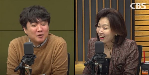 박성민 정치평론가: 프로필부터 이준석 연구비 수령 이슈 분석까지 모든 정보 공개