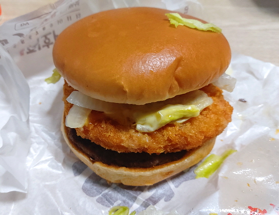 바삭한 새우버거