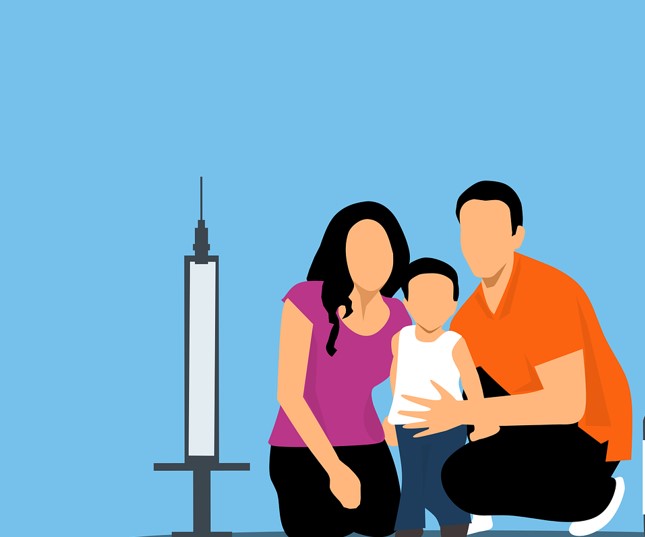 온 가족이 예방접종을 위해 커다란 주사기 옆에서 기다리고 있는 그림