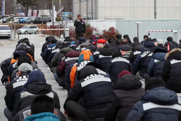 화물연대 파업 16일 만에 현장 복귀 결정