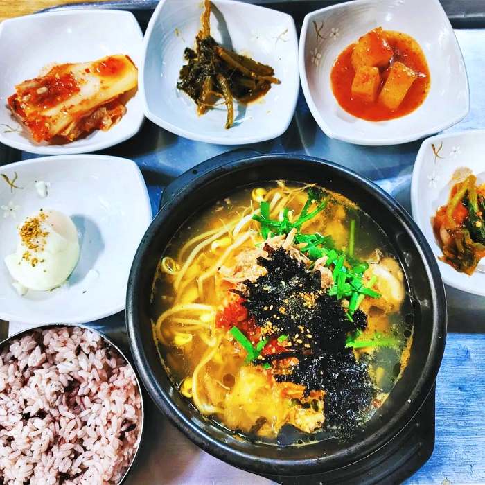 생방송투데이 강남 신사 서울 최고의 콩나물국밥 맛집