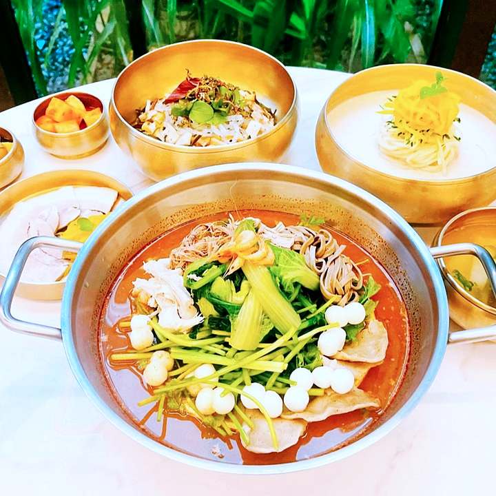 탕 하나에 4가지 맛 개성철렵국 개성 잔치 비빔밥 제육전 고수무침 종로 북촌 삼청동 맛집 추천 생방송투데이 먹킷리스트