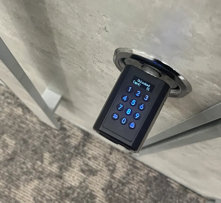 스타일로-내부-객실-도어락