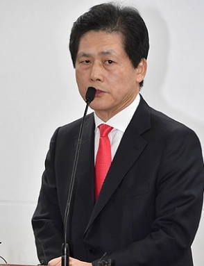 김진 논설위원 프로필 나이 고향 학력 경력