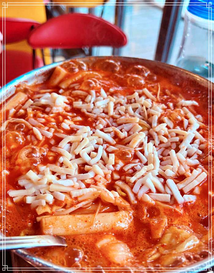 생방송 투데이 월곡, 동덕여대 13년, 행복을 선물하는 추억 쉼터, 즉석떡볶이 맛집