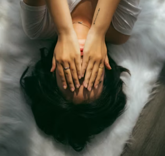 편두통 원인 증상 없애주는 간단한 습관 5가지