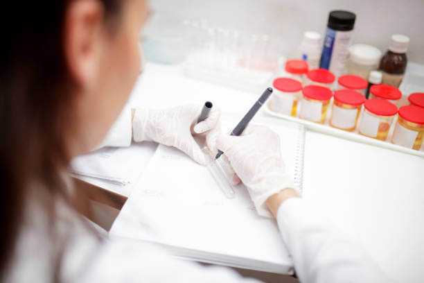 요산수치 낮추는법 및 요산수치가 높으면 어떤 질병에 노출될 수 있는지 알아봤습니다.