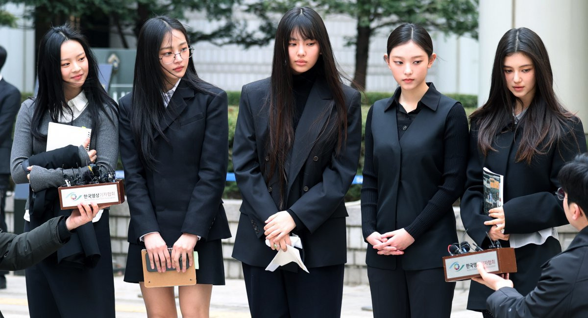 뉴진스 활동중단&amp;#44; 진짜 이유 정리해보면(ft.민엄마는 어디에?)