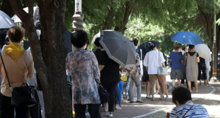 창원-코로나-집단검사-2만명-사진-대기줄