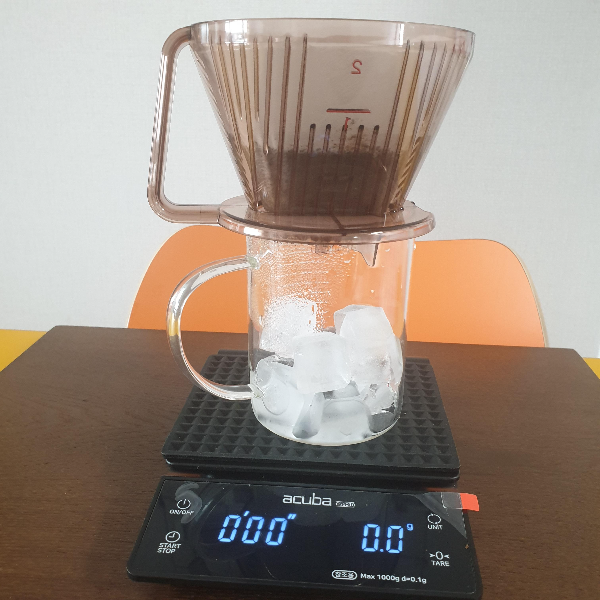 메리타 아로마 드리퍼 및 필터의 특징과 아이스커피 레시피_추출 준비