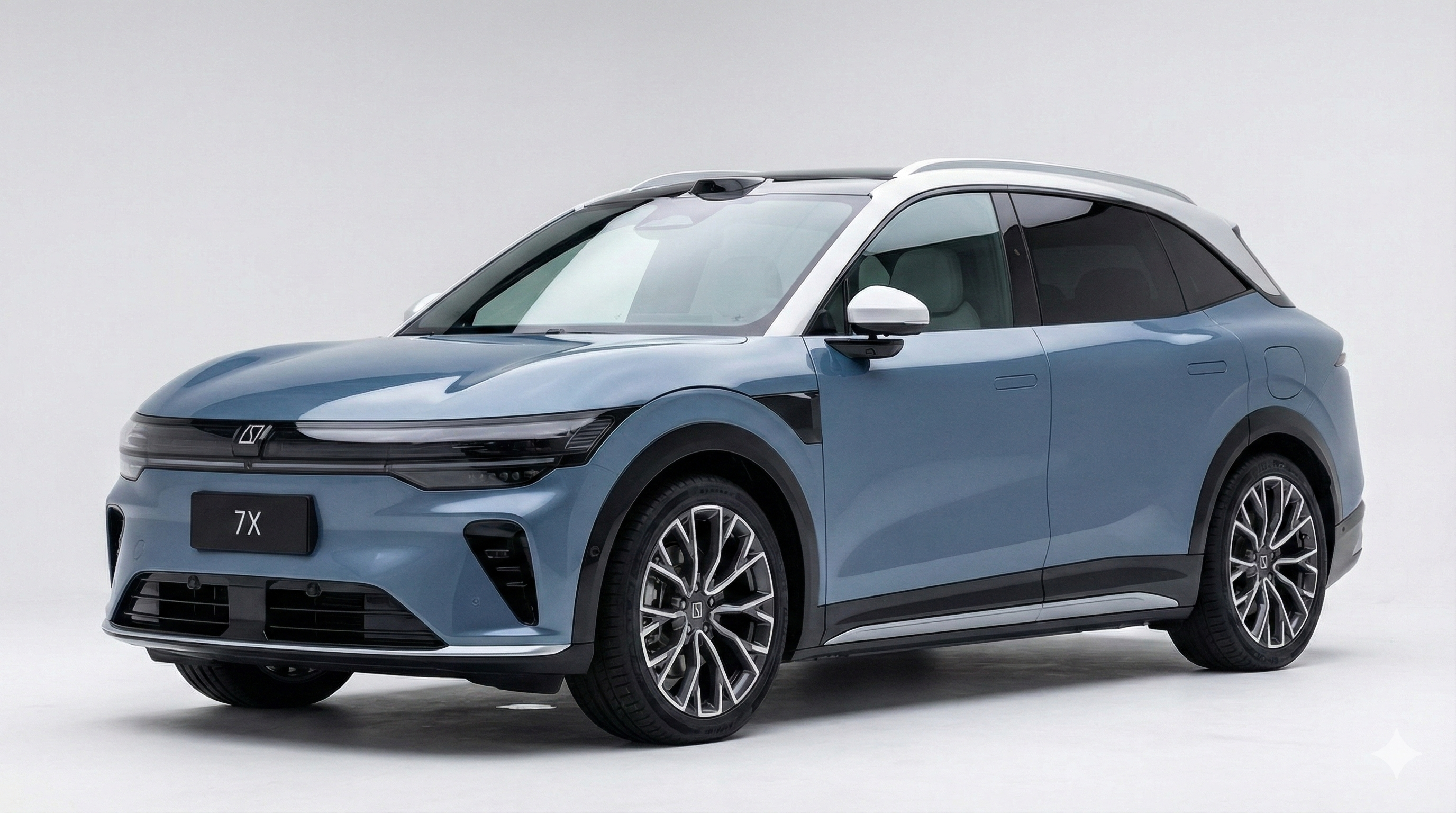 라이다(LiDAR) 센서가 삭제된 2026년형 지커 7X의 매끄러운 전면 루프 라인과 5,000만 원대 가성비 전략을 상징하는 주행 모습