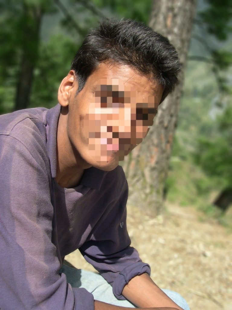 갤럭시 스마트폰에서 인물 사진 배경을 흐리게 만드는 방법의 6번째 순서를 설명하는 이미지입니다.