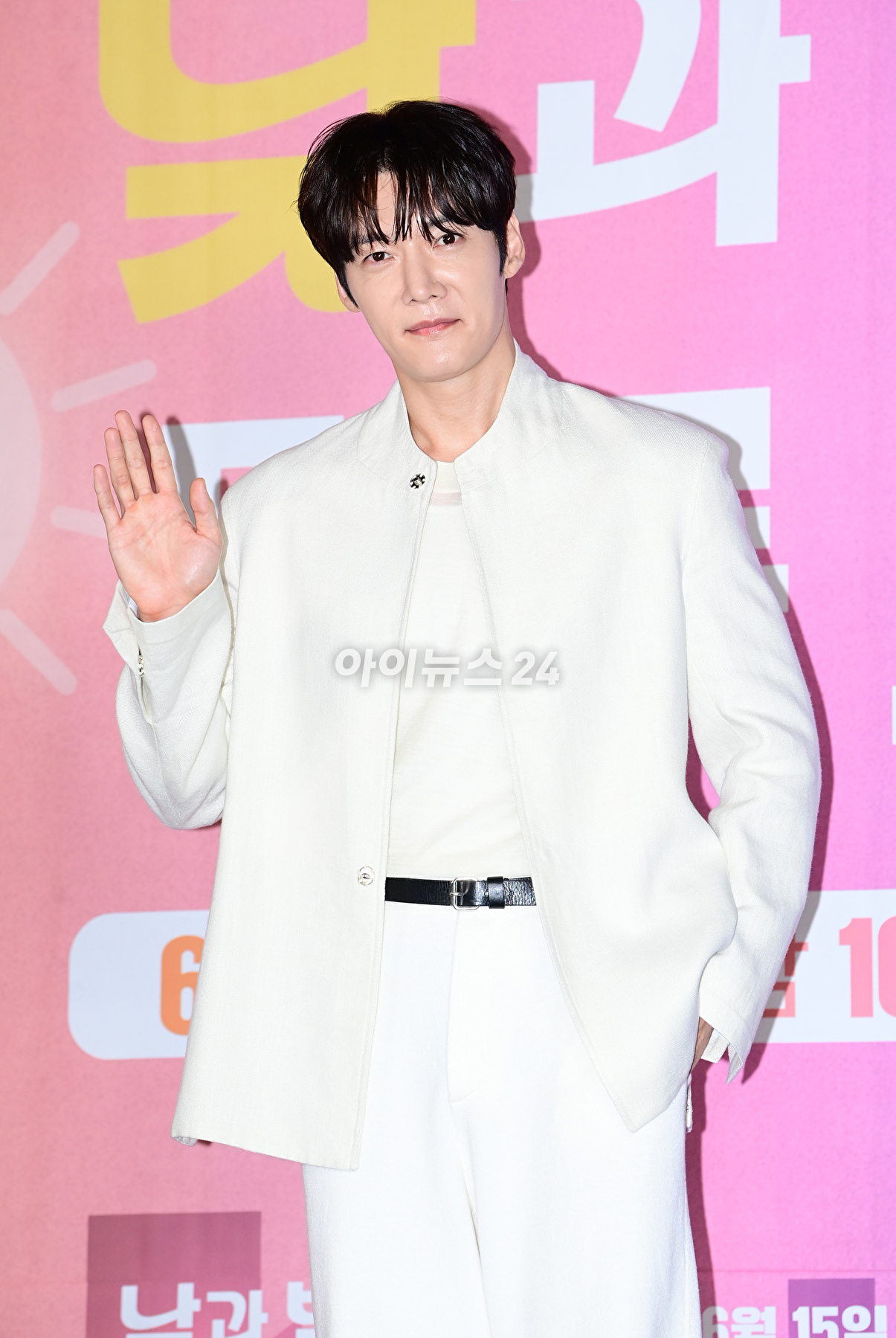 배우 최진혁은 13일 오후 서울 구로구 라마다서울 신도림 호텔에서 열린 JTBC 새 토일드라마 '낮과 밤이 다른 그녀' 제작발표회에 참석하고 있다. [사진=정소희 기자]