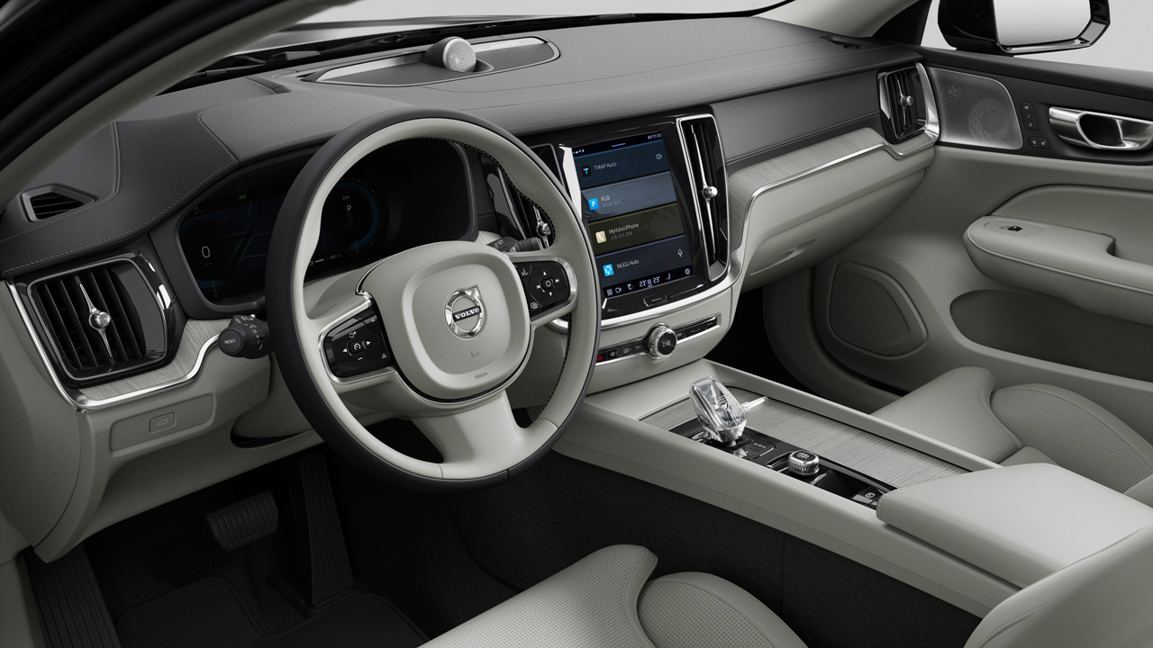 24년형 볼보S60 모델 실내 운전석 시트 사진