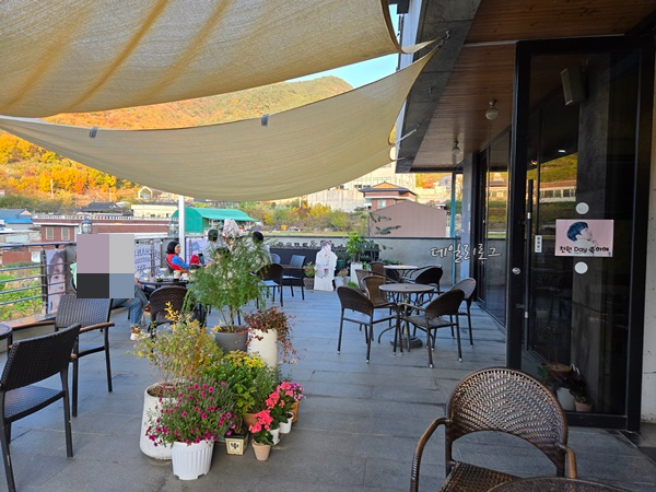 카페_찬스_3층_테라스