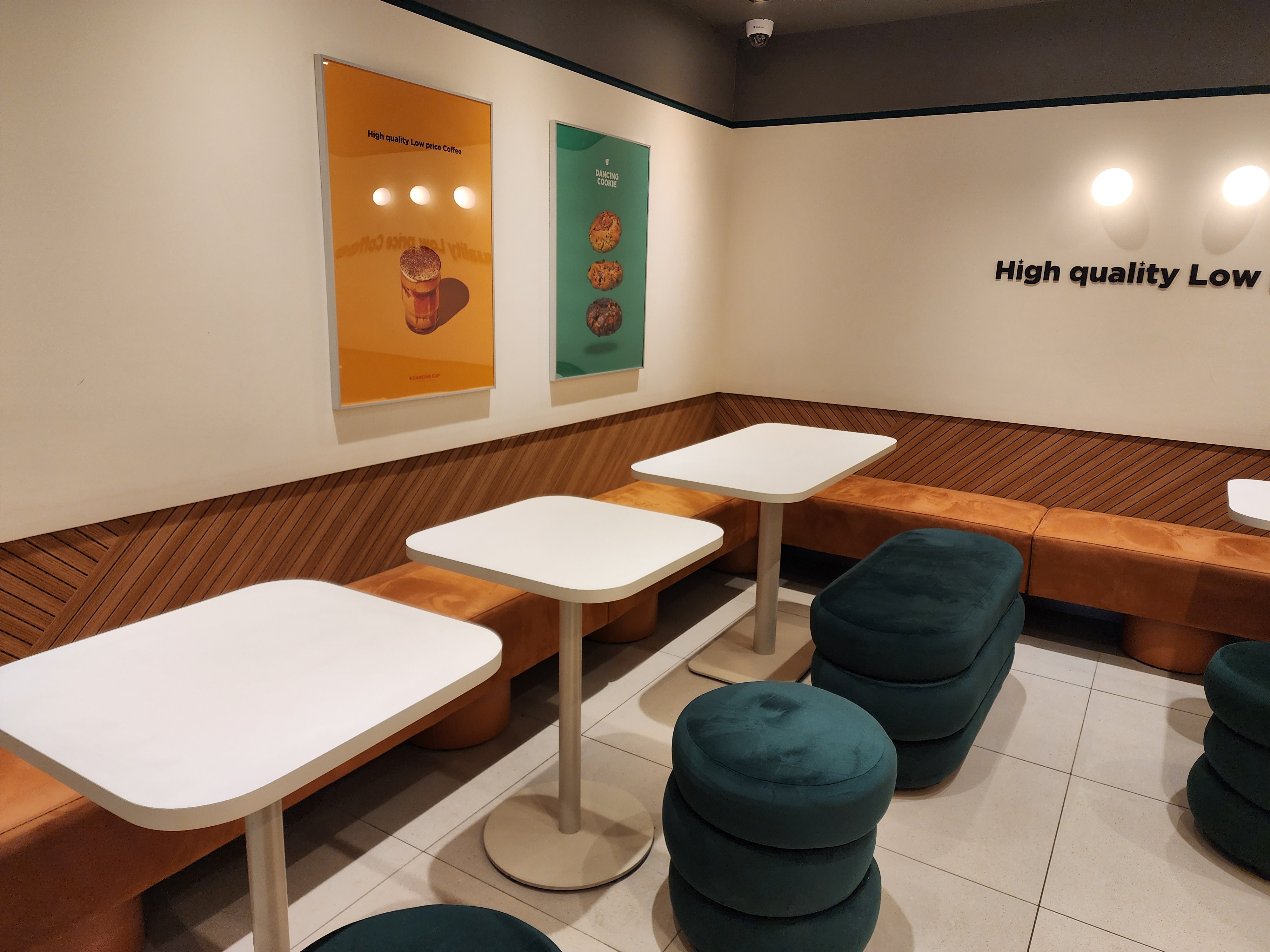 댄싱컵 카페 내부모습