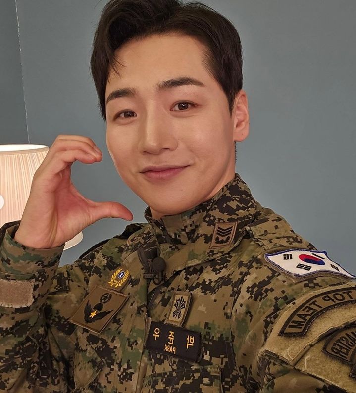 연예계&middot;예비역 반응 &ndash; 사회적 비난 확산