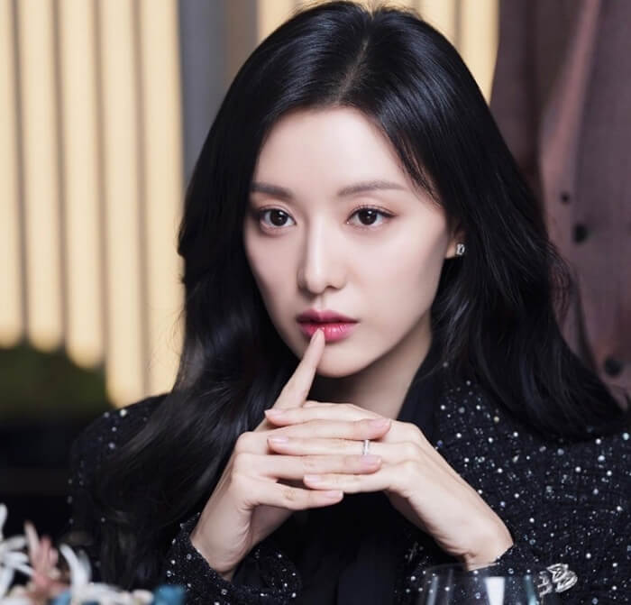 눈물의-여왕-김지원