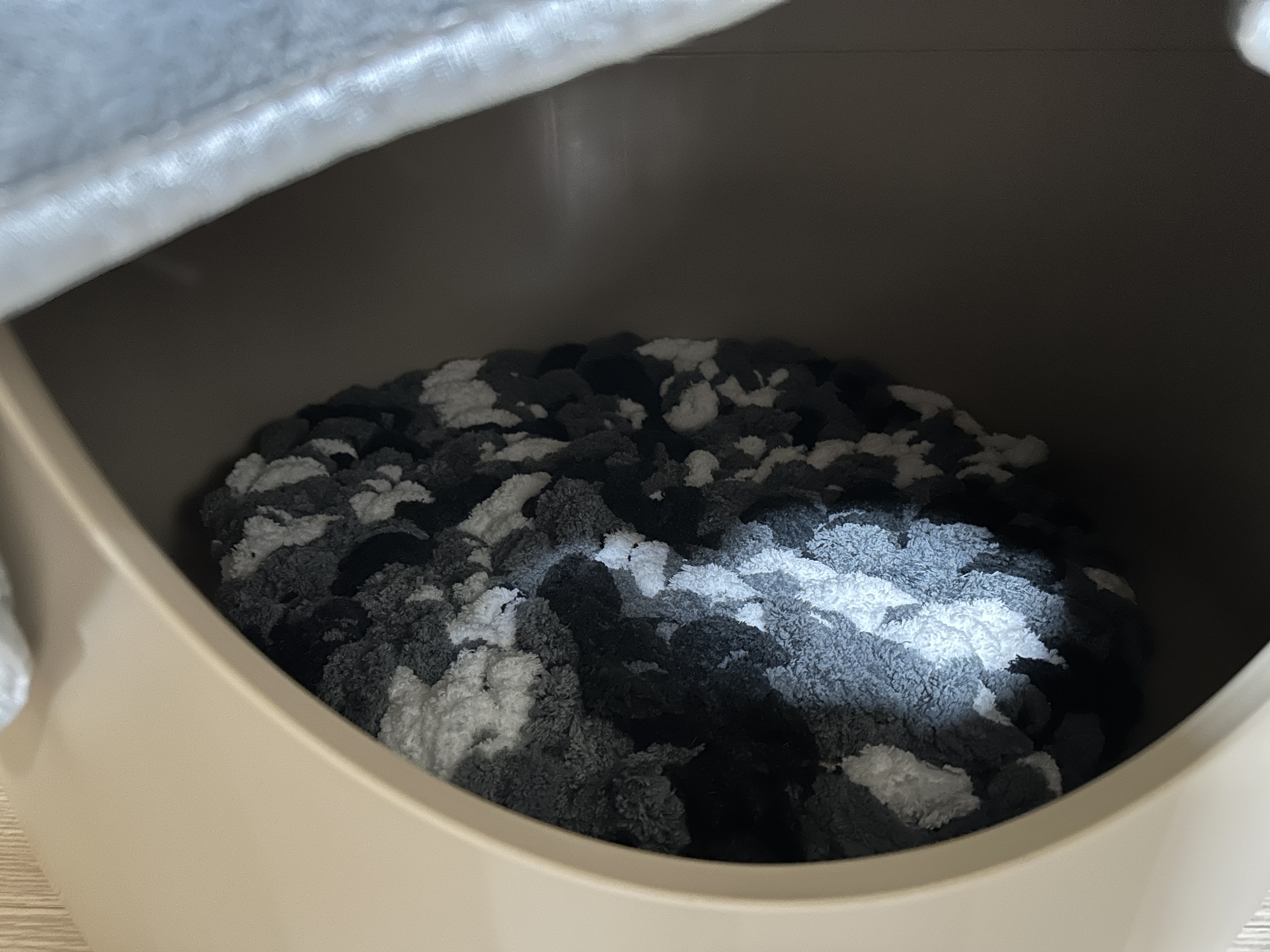 청키수면사로_만든_고양이들방석_9