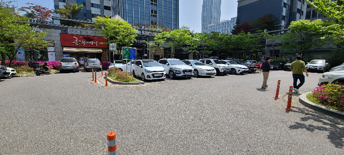 인천 송도 돼지고기 김치찌개 백채김치찌개 야외주차장