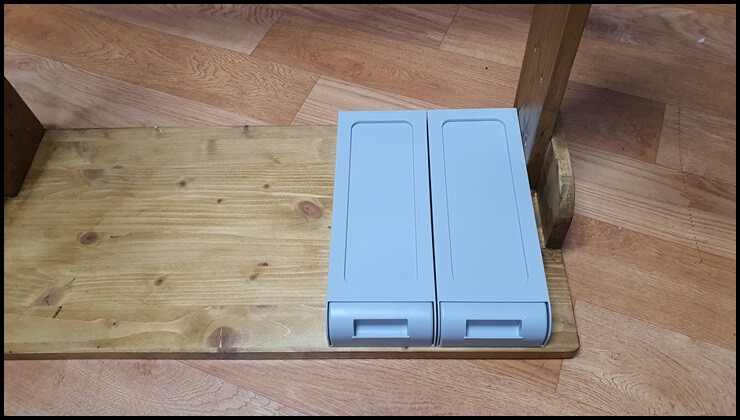 서랍을-협탁에-붙이는-이미지