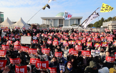 윤석열 탄핵소추안 가결