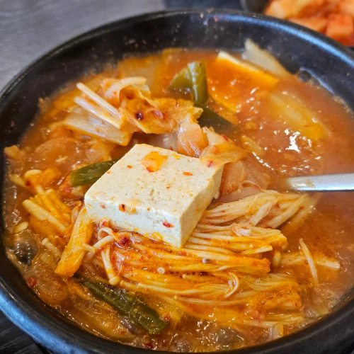 장사의 신 차돌박이육개장