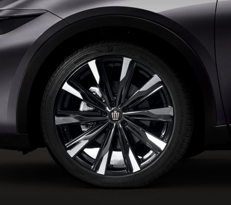 토요타 크라운 신형 휠