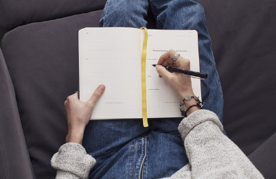 AI 문학 시대의 개막, 인공지능 작가와 인간 작가의 공존 가능성은?