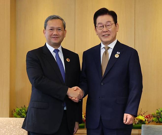 이재명 대통령과 캄보디아 총리 회담 일자리 납치 스캠 사태 군사 교류 이야기