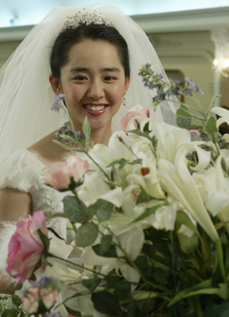 어린 나이에 데뷔해 국민 여동생으로 사랑받던 문근영 영화 어린신부 출연 모습