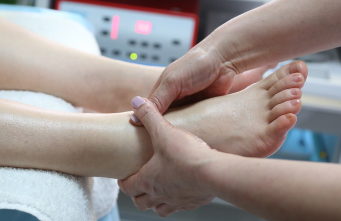 발톱이 두꺼워지는 이유 건강 신호일까 17